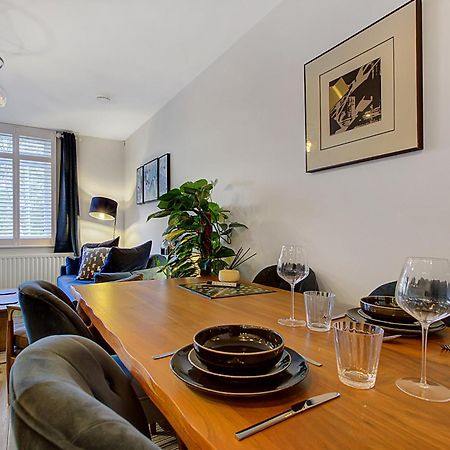 Stylish, Business Traveller Friendly Apartment, With Free Parking And Netflix ファーンバラ エクステリア 写真